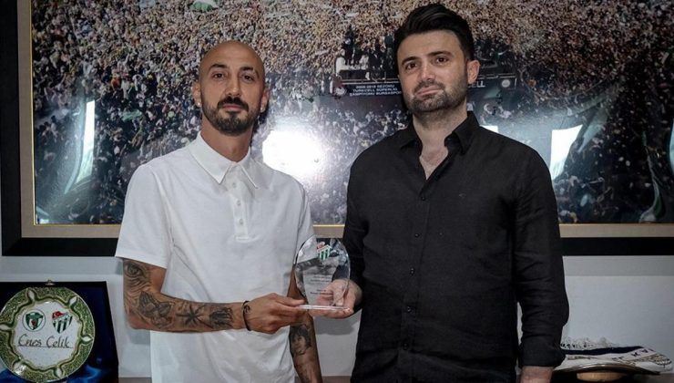 Bursaspor, Ahmet İlhan Özek ile yollarını ayırdı