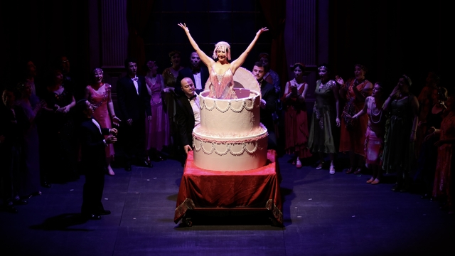 Hollywood’un romantik komedisi “Singin’ in the Rain” müzikali sanatseverlerle buluşacak