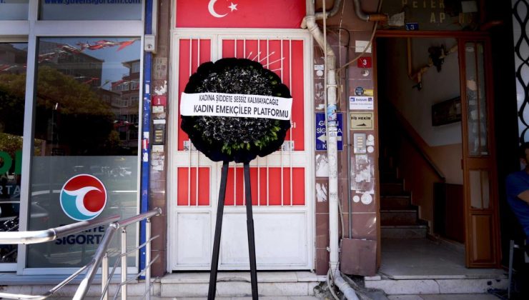 Kadın Emekçileri Platformu’ndan CHP’ye siyah çelenk