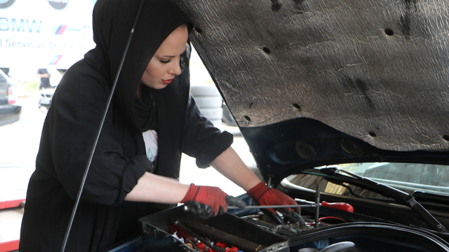 Makyözlüğü bıraktı, sanayide ‘Aybüke usta’ oldu