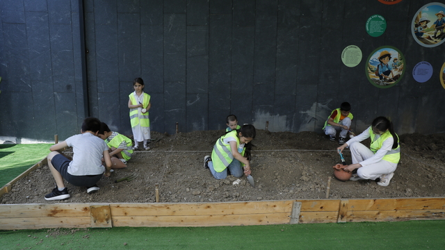 Samsun Kültür Yolu Festivali’nde minik eller temsili arkeolojik kazı yaptı