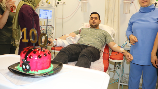 Samsun’da 100’üncü donör onuruna pasta kesildi