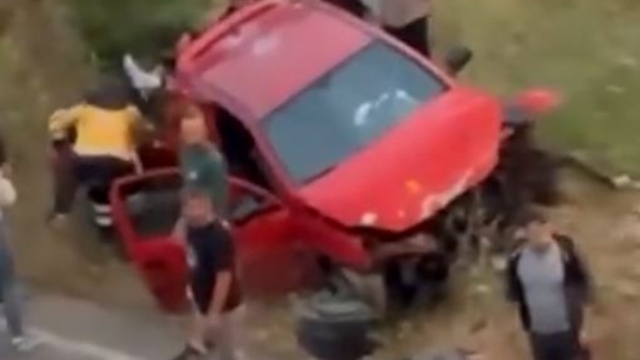 Samsun’da iki otomobil kafa kafaya çarpıştı; 4 yaralı