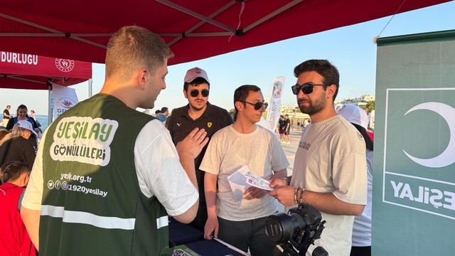 Samsun’daki Gençlik ve Spor Festivali kapsamında Yeşilay stant açtı