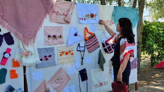 Tekkeköy’de özel gereksinimli bireylerin eserlerinin yer aldığı sergi açıldı