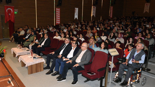 Vezirköprü’de “Türkiye’m Halk Müziği Konseri” düzenlendi