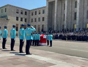 Eski CHP Genel Başkanı Öymen için TBMM’de tören