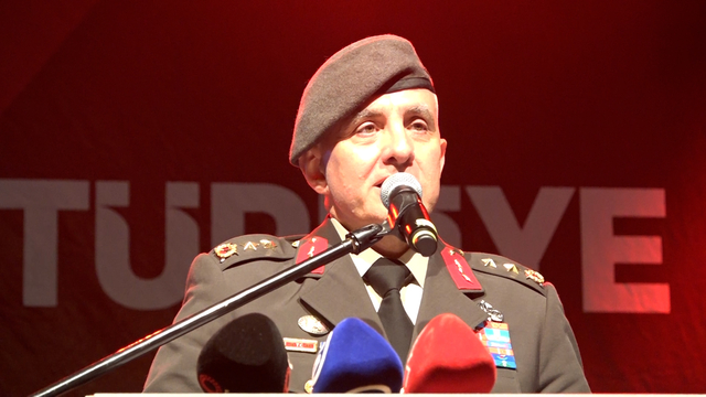 Gazi Tümgeneral Ala: 25 kez ameliyat oldum, canımı vermeye her zaman hazırım
