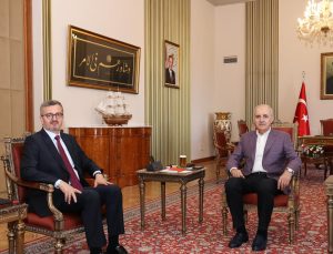 Kurtulmuş, İletişim Başkanı Duran’ı makamında kabul etti