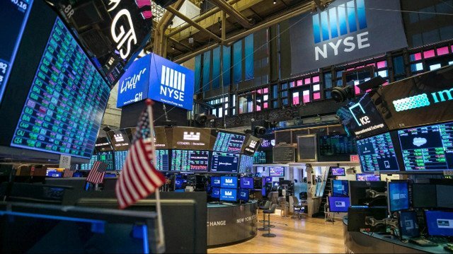 New York borsası karışık seyirle açıldı