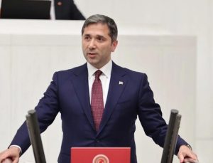 Sırakaya’dan Özel’e tepki: Tiktok izlemeyi bırak partine sahip çık