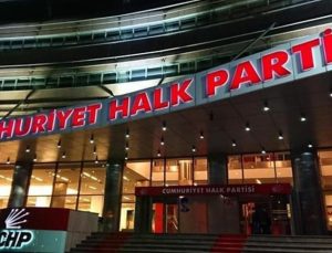 SON DAKİKA: CHP’den baklava kutusunda rüşvet skandalı kararı: 3 isme ihraç