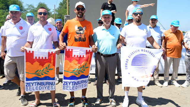 Terme’de açık su yüzme yarışması düzenlendi