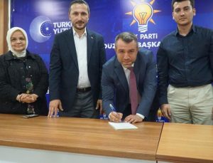 YRP’den istifa eden Uğur Gürsoy AK Parti’ye katıldı