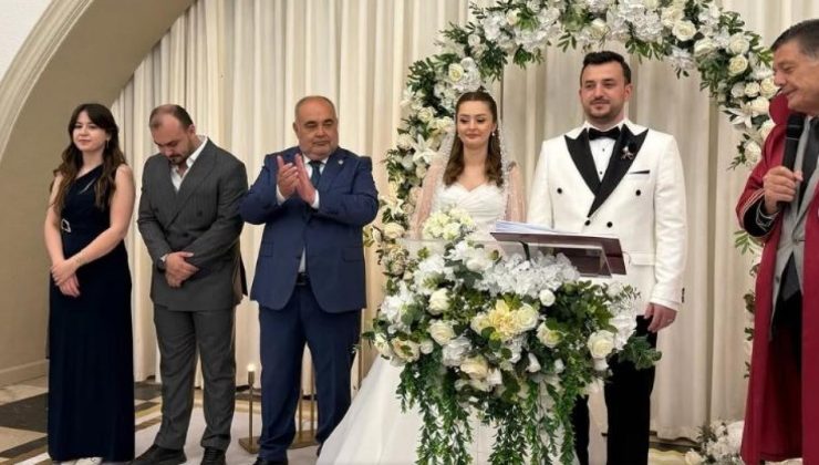 AK Partili Milletvekilinden CHP’li Başkana Atatürk ayarı: Salondan alkış yükseldi