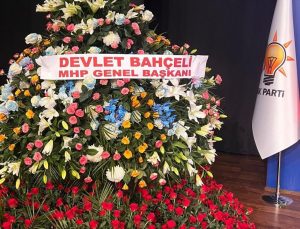 Bahçeli’den AK Parti’ye anlamlı çiçek