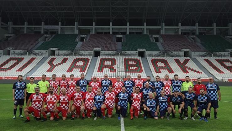 Bakan Bak, Diyarbakır’da gösteri maçına çıktı! ‘Terörsüz Türkiye’ vurgusu