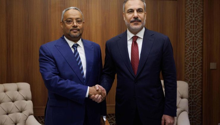 Bakan Fidan, Cibuti Dışişleri Bakanı Omar ile bir araya geldi