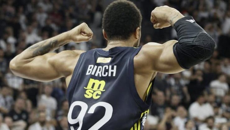 Fenerbahçe resmen açıkladı: 1 yıllık sözleşme