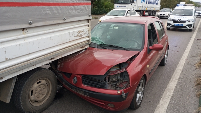 Samsun’da otomobille kamyonetin çarpıştığı kazada 2 kişi yaralandı