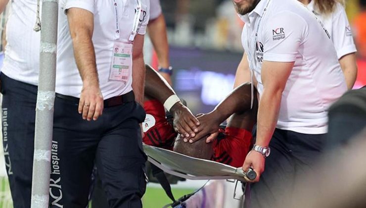 Sezonun ilk maçında korkutan sakatlık! Sedye ile çıktı: Ön çapraz bağlarda kopma şüphesi…