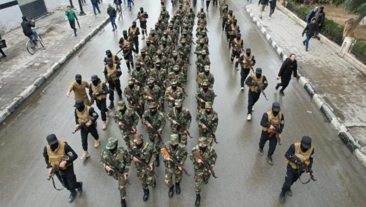 Suriye’de yeni hareketlilik: Şam yönetiminden SDG kararı: 50 bin asker ile harekat planı