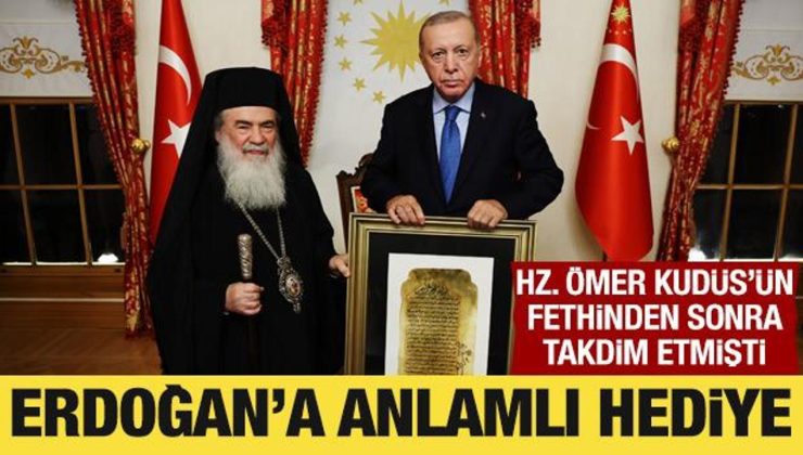 Kudüs Rum Ortodoks Patriği Giannopoulos’tan Cumhurbaşkanı Erdoğan’a anlamlı hediye