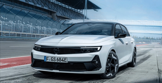 Yeni Opel Astra: Verimli Dizel Motoruyla Türkiye Yolculuğuna Başlıyor